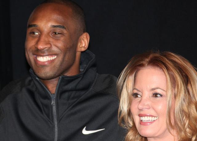 在本壘後方 在本壘後方